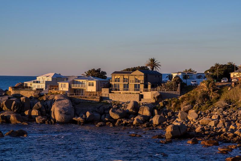 To Let 5 Bedroom Property for Rent in Camps Bay Western Cape